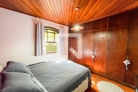 Casa à venda com 238m², 3 quartos e 3 vagasQuarto