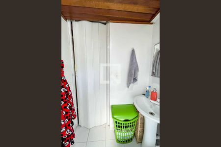 Casa à venda com 238m², 3 quartos e 3 vagasBanheiro da Suíte 1