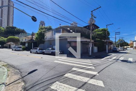 Casa à venda com 238m², 3 quartos e 3 vagasFachada