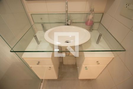 Apartamento à venda com 70m², 3 quartos e 1 vaga Apartamento à venda com 70m², 3 quartos e 1 vagaBanheiro