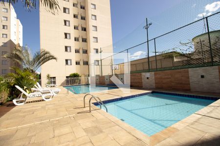 Apartamento à venda com 70m², 3 quartos e 1 vaga Apartamento à venda com 70m², 3 quartos e 1 vagaÁrea comum - Piscina