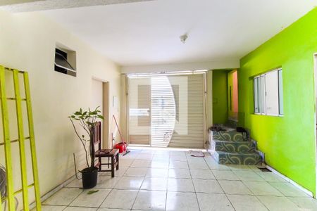 Casa para alugar com 38m², 1 quarto e 1 vagaGaragem