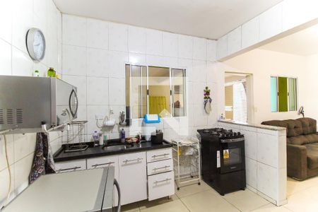 Cozinha de casa para alugar com 1 quarto, 38m² em Vila Santa Inês, São Paulo