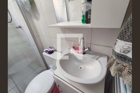 Banheiro  de apartamento para alugar com 2 quartos, 45m² em Bom Jesus, Contagem