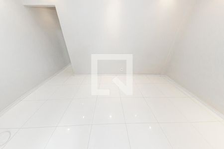 Sala de casa de condomínio para alugar com 1 quarto, 60m² em Praça Seca, Rio de Janeiro