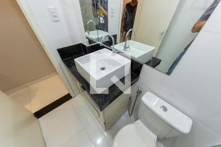 Casa de condomínio para alugar com 60m², 1 quarto e 1 vaga Casa de condomínio para alugar com 60m², 1 quarto e 1 vagaBanheiro