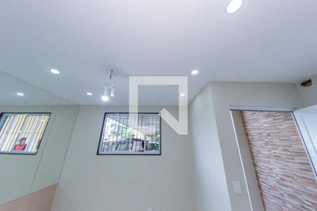 Sala de casa de condomínio para alugar com 1 quarto, 60m² em Praça Seca, Rio de Janeiro