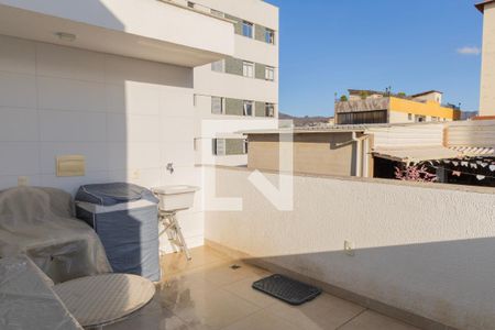 Apartamento à venda com 100m², 2 quartos e 2 vagasCobertura