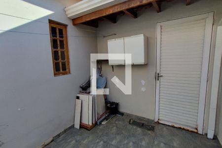 Casa à venda com 90m², 3 quartos e 2 vagasQuintal