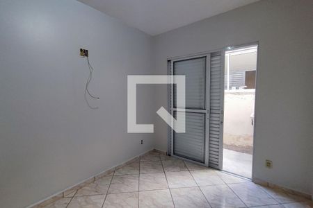 Casa à venda com 90m², 3 quartos e 2 vagasQuarto 2