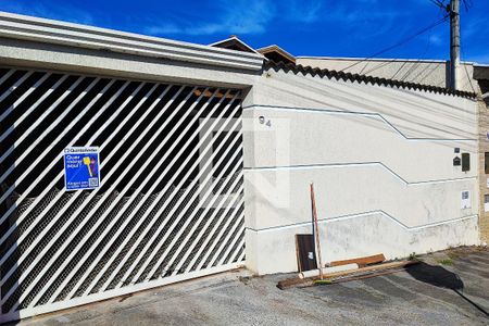Casa à venda com 90m², 3 quartos e 2 vagasPLACA INSTALADA FACHADA