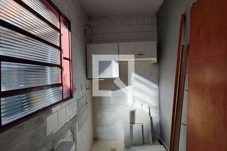 Casa à venda com 90m², 3 quartos e 2 vagasBanheiro e Área de Serviço