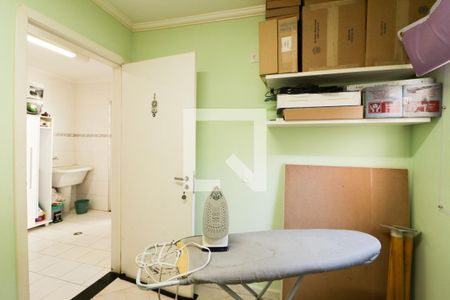 Casa à venda com 275m², 5 quartos e 5 vagasQuarto de Serviço