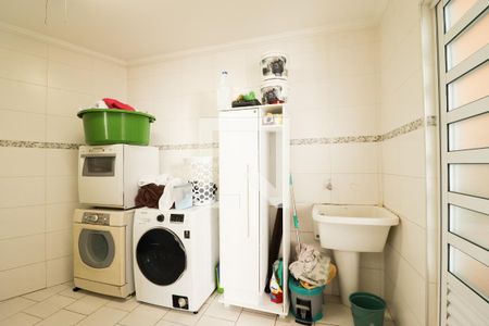 Casa à venda com 275m², 5 quartos e 5 vagasÁrea de Serviço