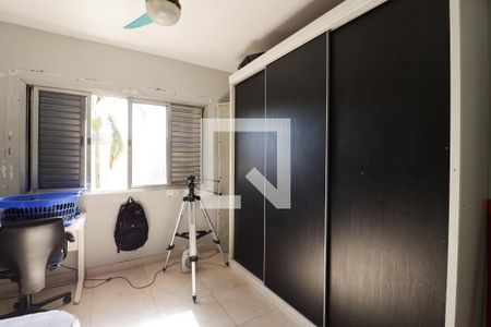 Casa à venda com 275m², 5 quartos e 5 vagasQuarto 2