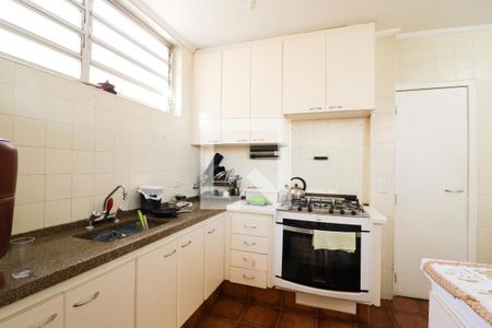 Casa à venda com 275m², 5 quartos e 5 vagasCozinha