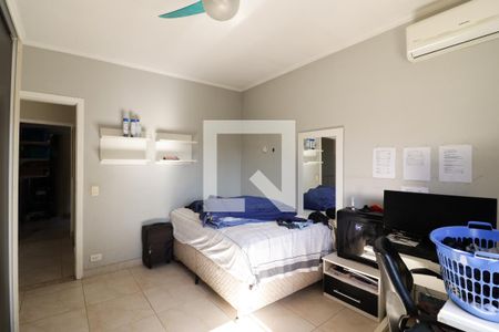 Casa à venda com 275m², 5 quartos e 5 vagasQuarto 2