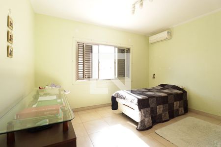 Casa à venda com 275m², 5 quartos e 5 vagasQuarto 1