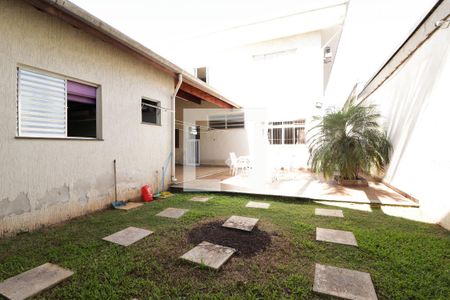 Casa à venda com 275m², 5 quartos e 5 vagasÁrea Externa e Churrasqueira