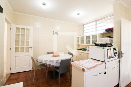 Casa à venda com 275m², 5 quartos e 5 vagasCozinha