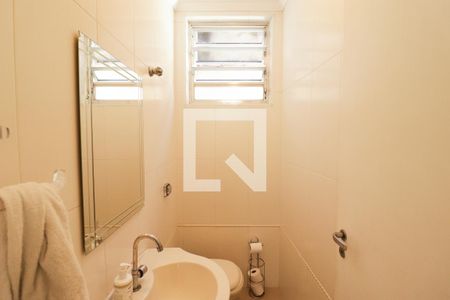 Casa à venda com 275m², 5 quartos e 5 vagasLavabo