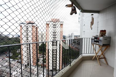 Apartamento para alugar com 75m², 3 quartos e 1 vagaVaranda