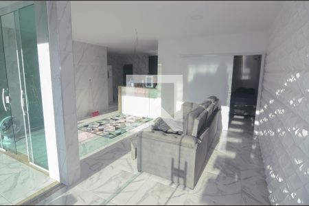 Sala de casa para alugar com 2 quartos, 96m² em Jardim Olavo Bilac, Duque de Caxias