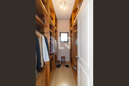 Apartamento à venda com 242m², 4 quartos e 4 vagasSuíte 4