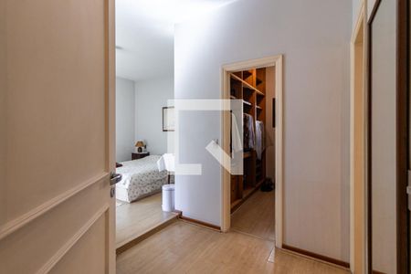 Apartamento à venda com 242m², 4 quartos e 4 vagasSuíte 4