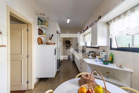 Apartamento à venda com 242m², 4 quartos e 4 vagasCozinha