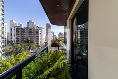Varanda da Sala 2 de apartamento à venda com 4 quartos, 242m² em Indianópolis, São Paulo