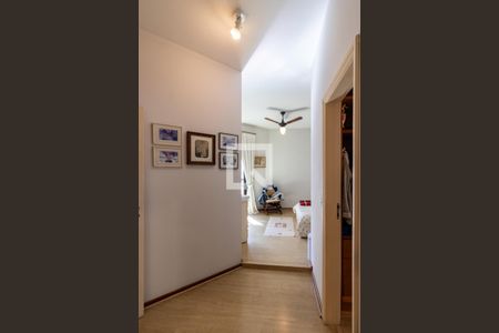 Apartamento à venda com 242m², 4 quartos e 4 vagasSuíte 4