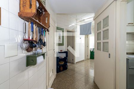 Apartamento à venda com 242m², 4 quartos e 4 vagasÁrea de serviço