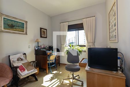 Apartamento à venda com 242m², 4 quartos e 4 vagasSuíte 1