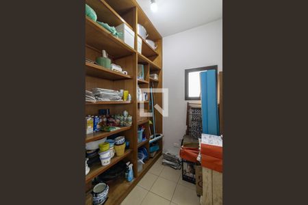 Apartamento à venda com 242m², 4 quartos e 4 vagasDespensa