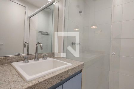 Apartamento à venda com 78m², 2 quartos e 1 vaga Apartamento à venda com 78m², 2 quartos e 1 vagaBanheiro Social