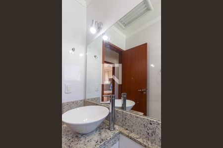 Casa de condomínio para alugar com 80m², 2 quartos e 2 vagasBanheiro