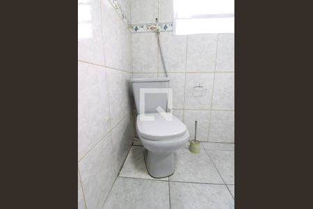 Banheiro da Suíte de casa para alugar com 1 quarto, 120m² em Vila Gustavo, São Paulo