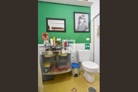 Casa à venda com 200m², 4 quartos e 2 vagasBanheiro Suíte Externa 04