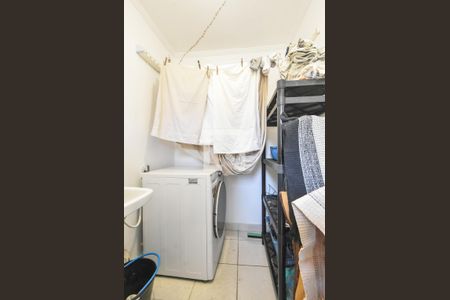 Casa à venda com 200m², 4 quartos e 2 vagasLavanderia 