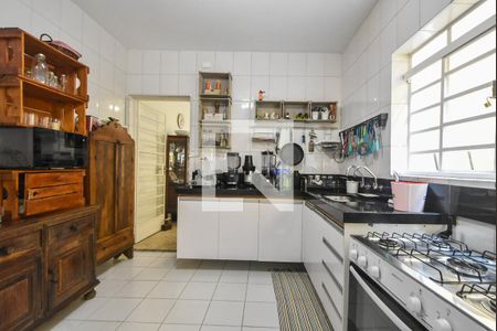 Casa à venda com 200m², 4 quartos e 2 vagasCozinha 