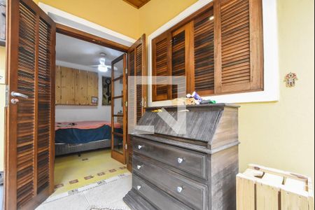 Casa à venda com 200m², 4 quartos e 2 vagasSuíte Externa 04