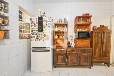 Casa à venda com 200m², 4 quartos e 2 vagasCozinha 