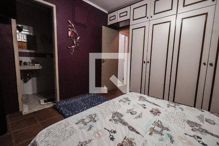 Casa à venda com 320m², 3 quartos e 2 vagasSuíte