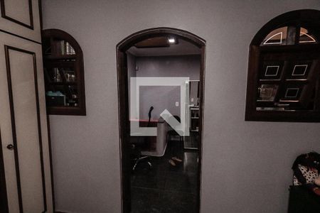 Casa à venda com 320m², 3 quartos e 2 vagasSuíte