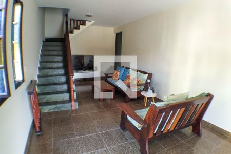 Sala 1 de casa à venda com 3 quartos, 267m² em Piratininga, Niterói