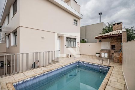Casa à venda com 349m², 4 quartos e 3 vagasChurrasqueira e Piscina
