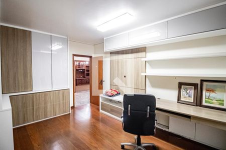 Escritório de casa à venda com 4 quartos, 349m² em Jardim da Glória, São Paulo