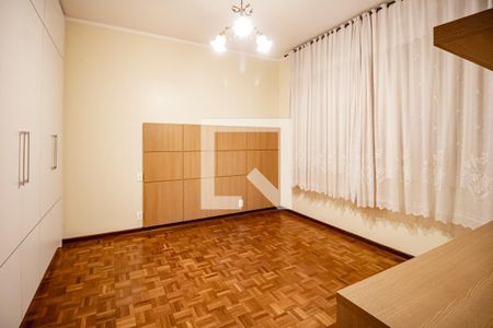 Casa à venda com 349m², 4 quartos e 3 vagasQuarto 03 Suíte Segundo Andar