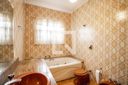 Casa à venda com 349m², 4 quartos e 3 vagasBanheiro 03 da Suíte do Segundo Andar